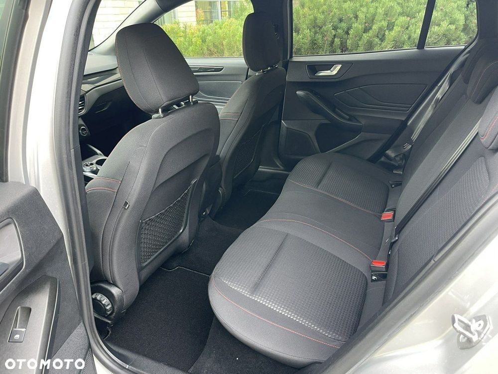 Ford Focus - 23