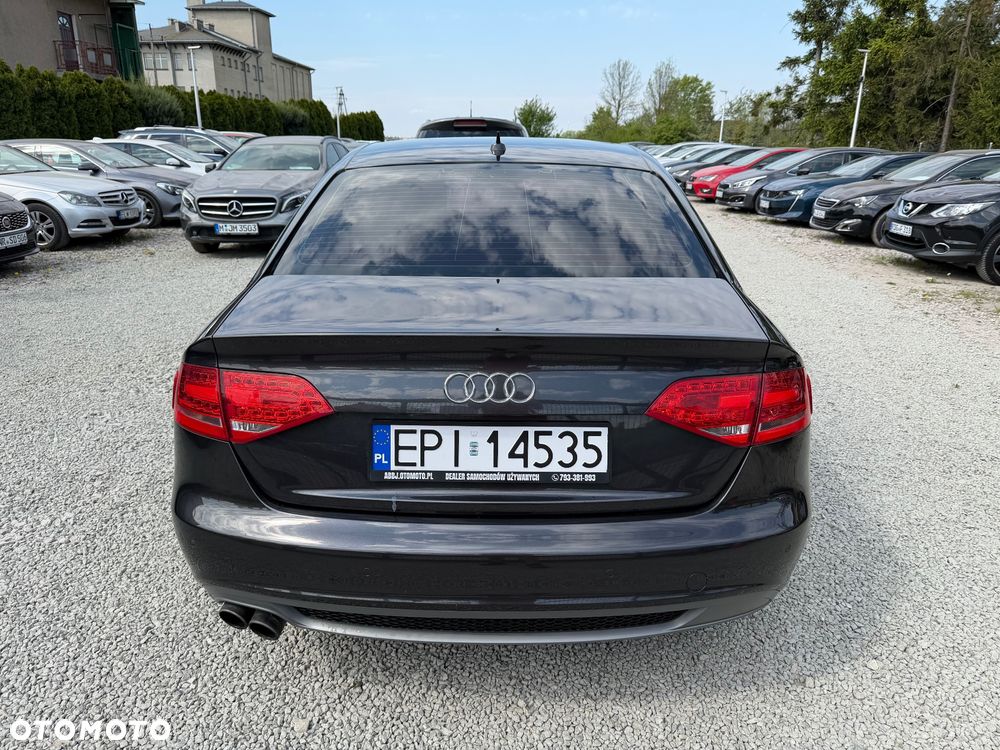 Audi A4 Limousine - 5