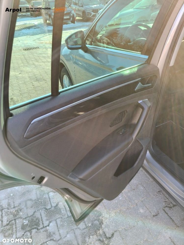 Volkswagen Tiguan - 26