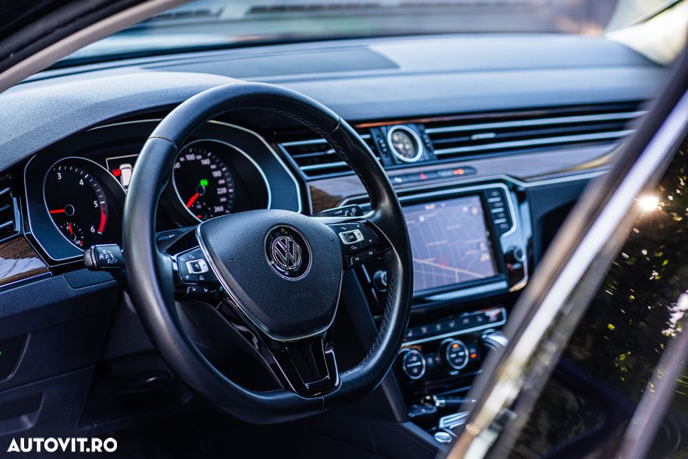 Volkswagen Passat 2.0 TDI DSG (BlueMotion Technology) Highline - 26
