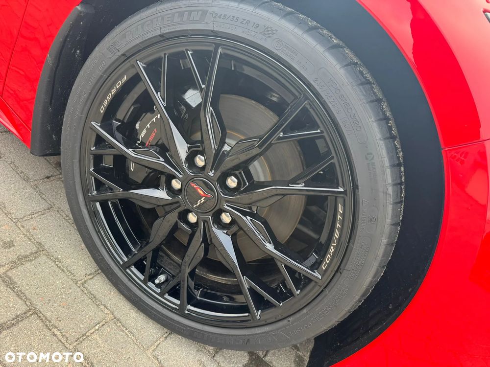 Chevrolet Corvette - 10