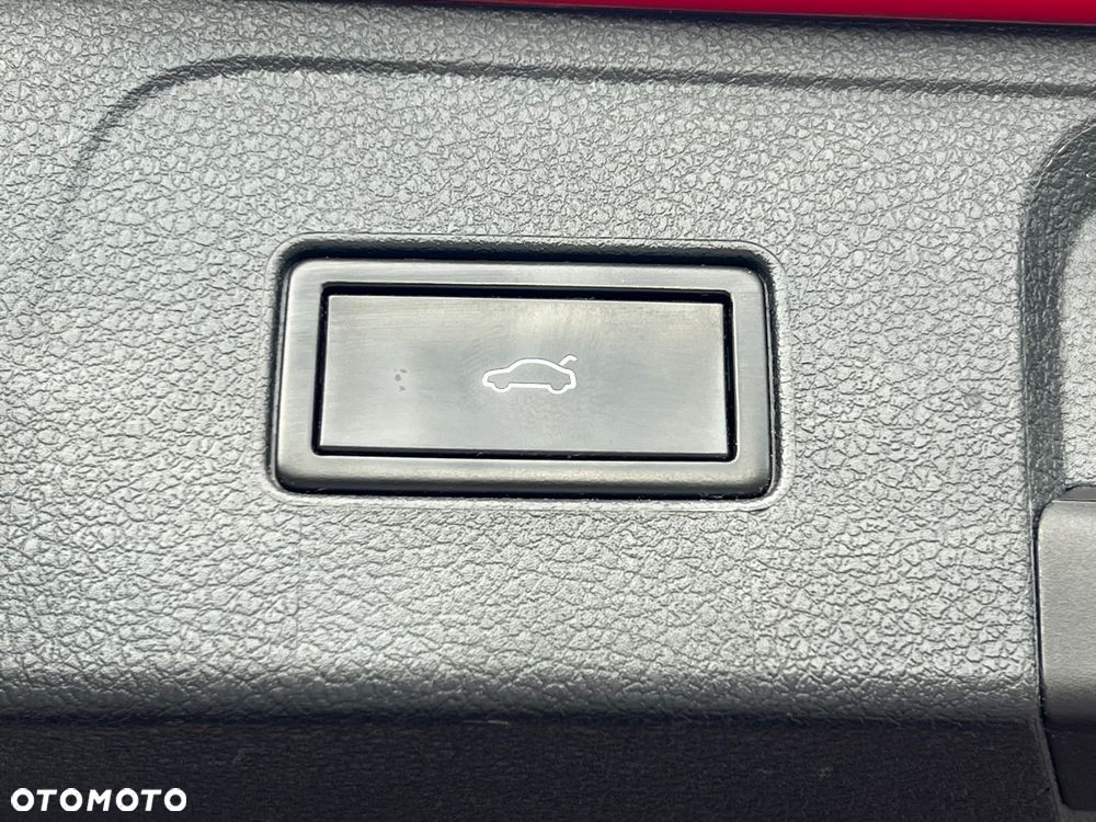 Volkswagen Passat Variant 2.0 TDI SCR DSG (BlueM Tech) Highline - 38