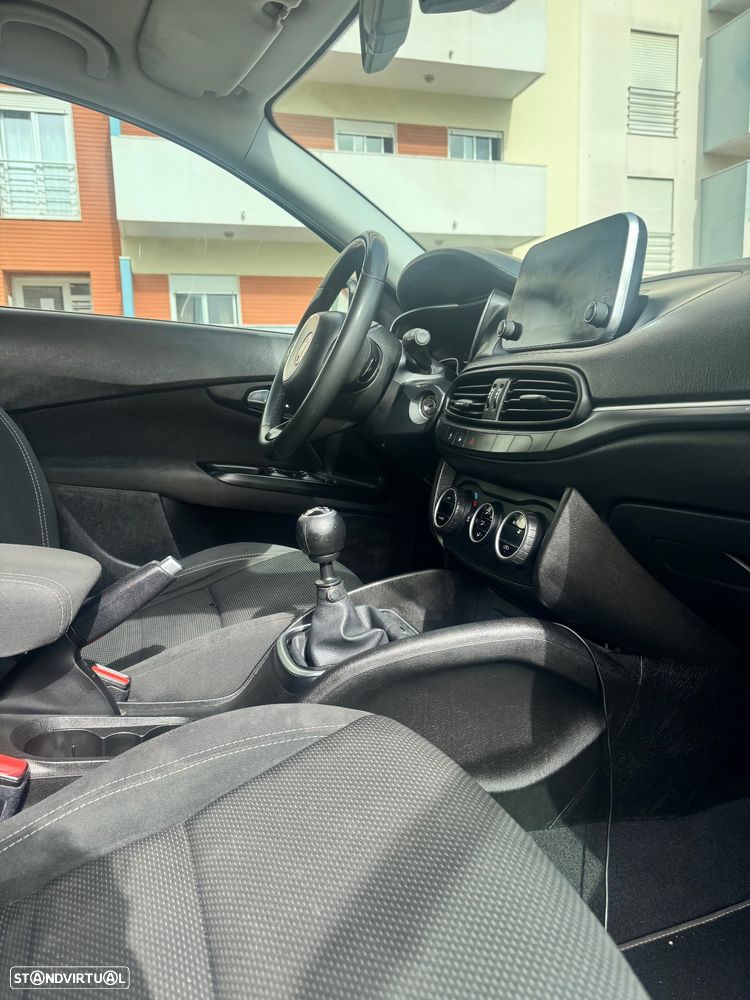 Fiat Tipo Station Wagon 1.6 M-Jet Easy - 9