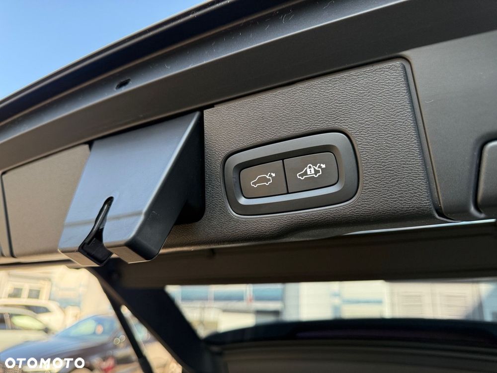 Volvo XC 60 - 32