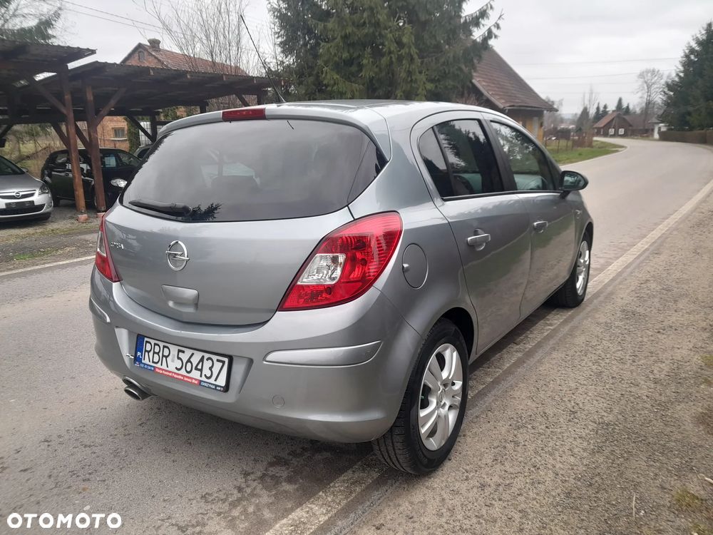 Opel Corsa 1.4 16V 150 Jahre - 6