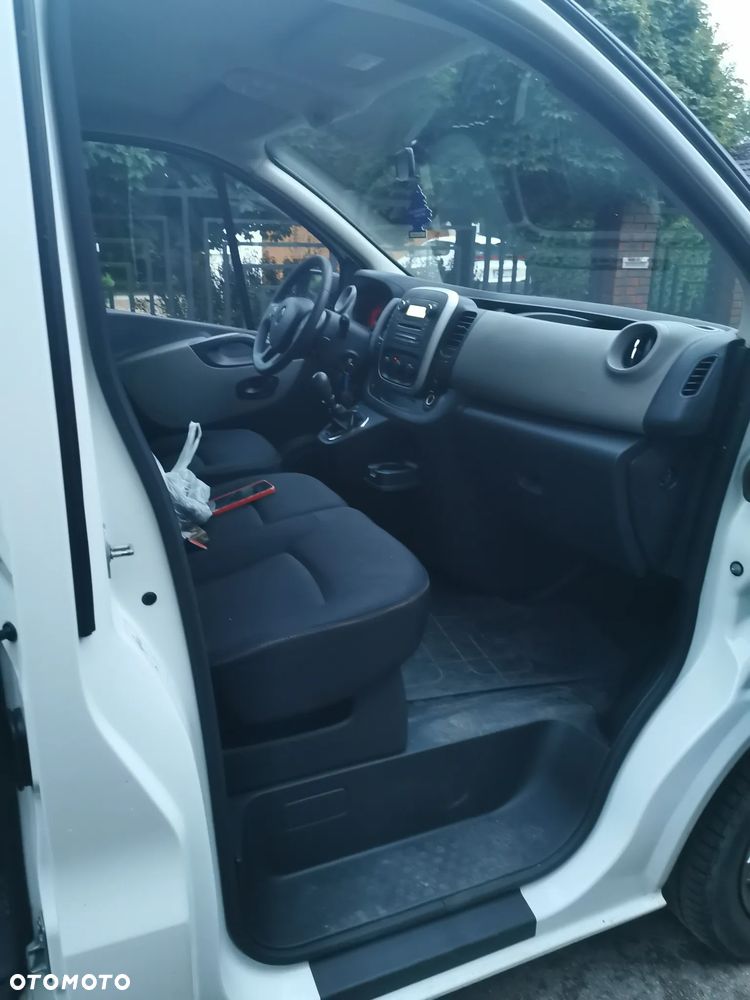 Renault Trafic Grand 1.6 dCi - 7
