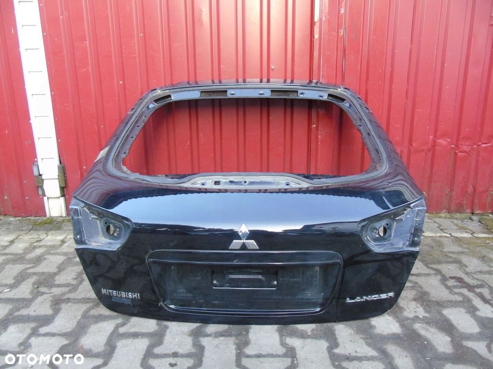 Mitsubishi Lancer X klapa bagażnika