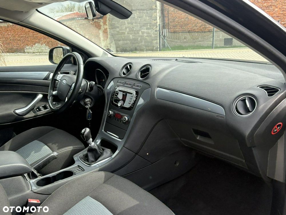 Ford Mondeo 1.6 Eco Boost Start-Stopp Ambiente - 13