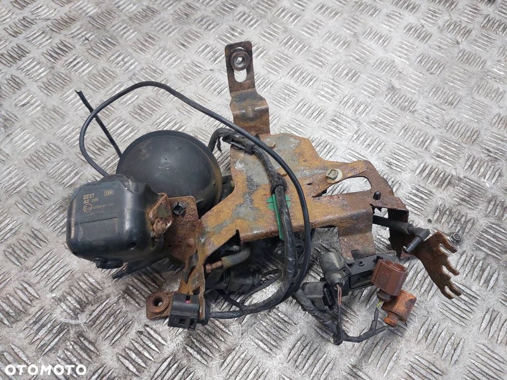 ZAWÓR PODCIŚNIENIA KOMPLET TRANSPORTER T5 VW T5 2.5 TDI 054129808 - 2