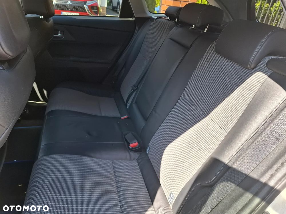 Toyota Auris - 16
