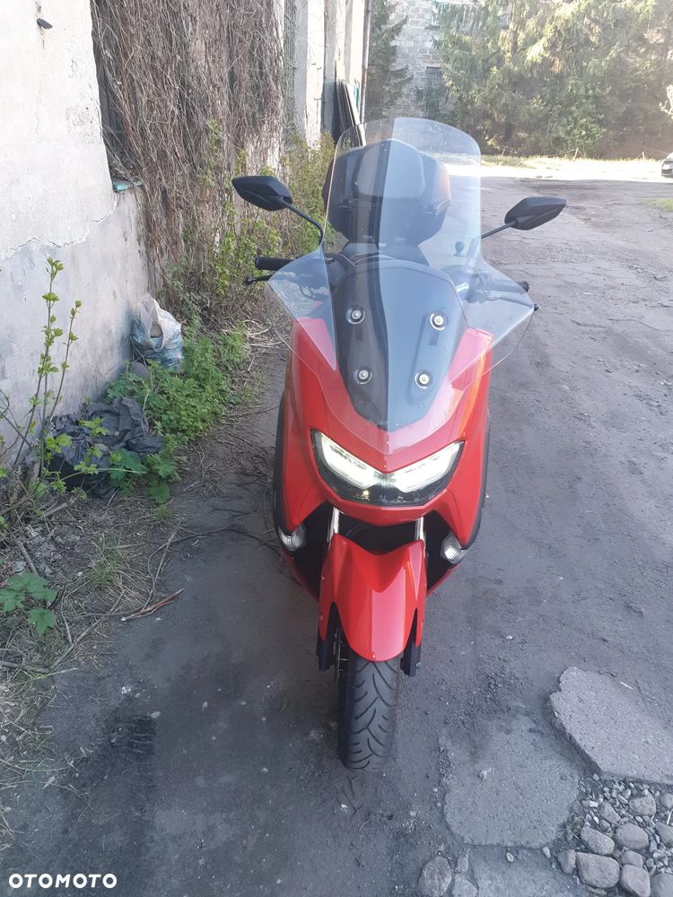 Yamaha NMAX - 4