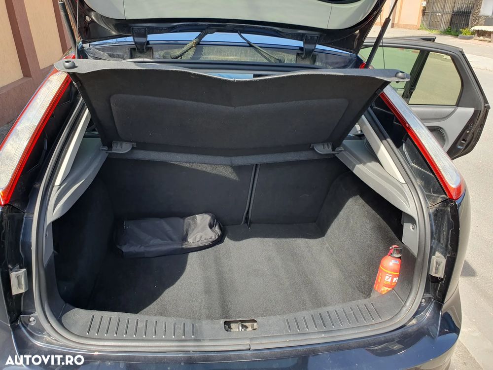 Ford Focus 1.8 TDCI Trend - 17