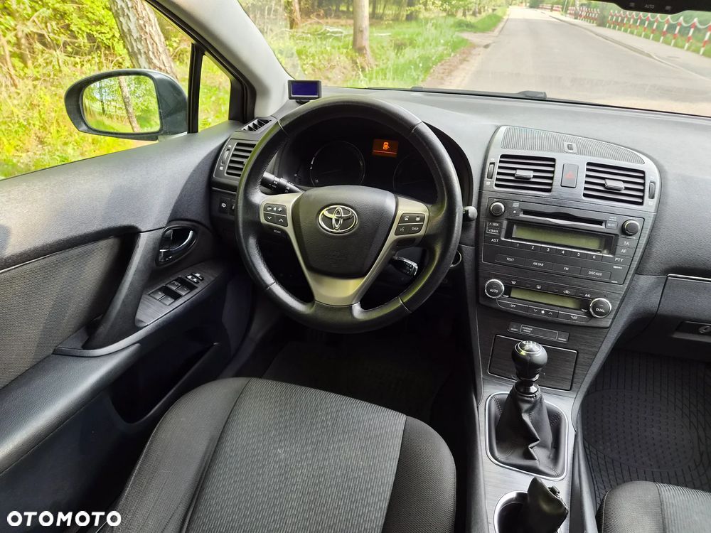 Toyota Avensis 2.0 D-4D Luna - 14