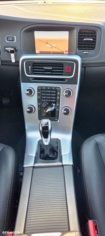 Volvo S60 D2 Drive-E Momentum - 36