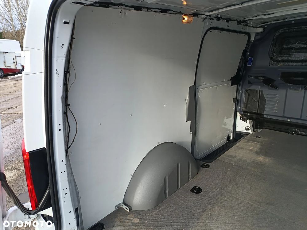 Mercedes-Benz VITO 1.6 diesel 111 CDI, WERSJA LONG L2H1! PRZEBIEG TYLKO 154000!! BOGATE WYPOSAŻENIE, STAN SUPER, 2015 rok, BEZ WKŁADU FINANSOWEGO! - 25