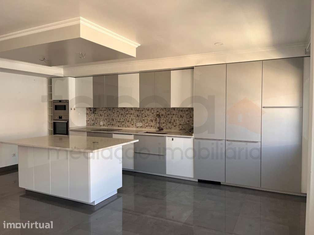 T4+1 no Centro da Amadora ideal para famílias - Grande imagem: 5/32