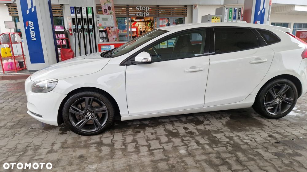 Volvo V40 D4 Summum - 24