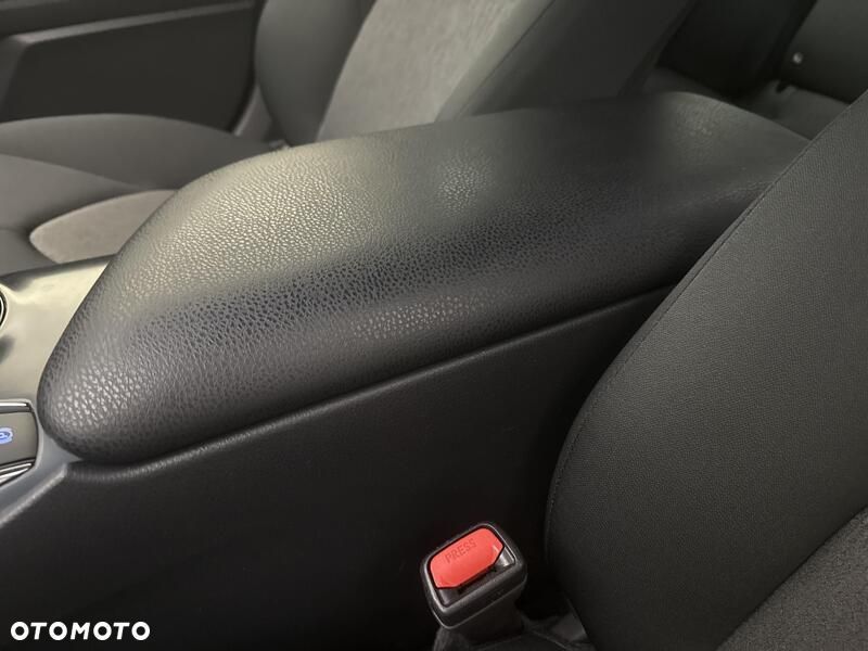 Toyota Camry 2.5 Hybrid Comfort CVT - 20