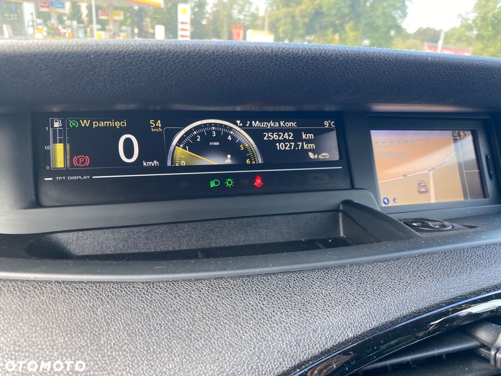 Renault Grand Scenic - 8
