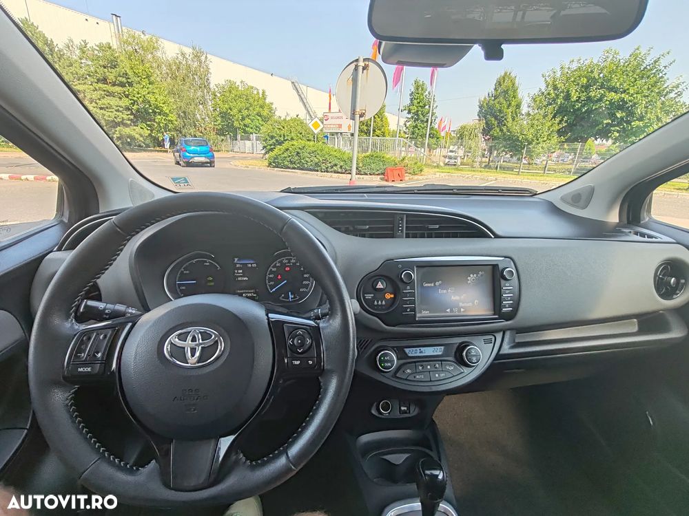 Toyota Yaris - 13