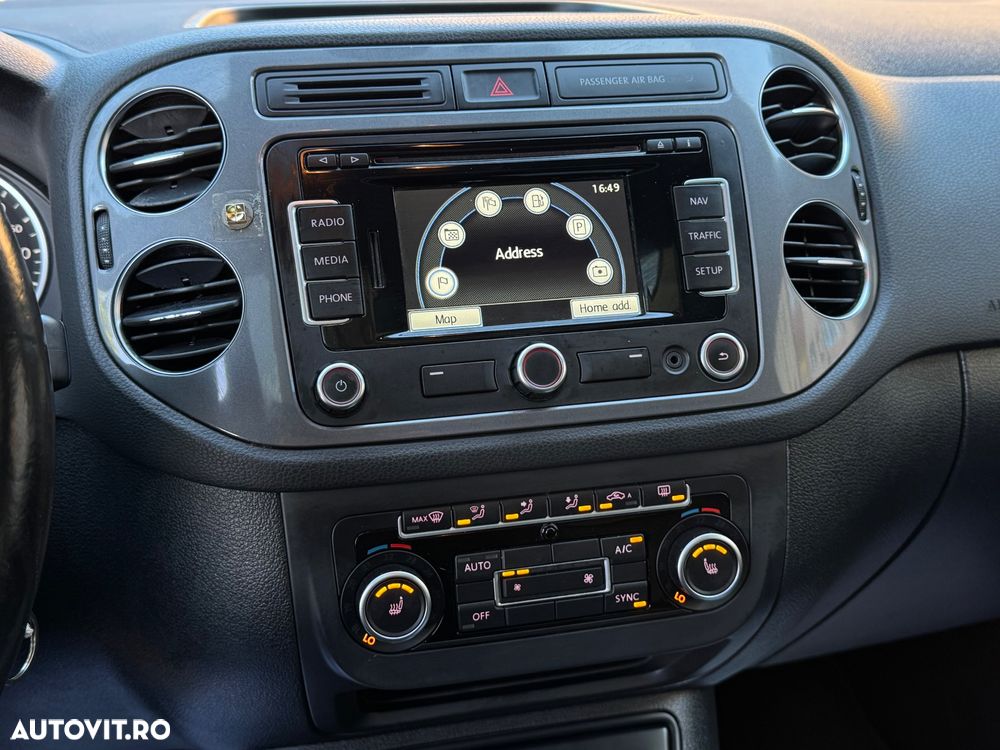 Volkswagen Tiguan 2.0 TDI DPF 4Motion BlueMotion Technology DSG Lounge Sport & Style - 10