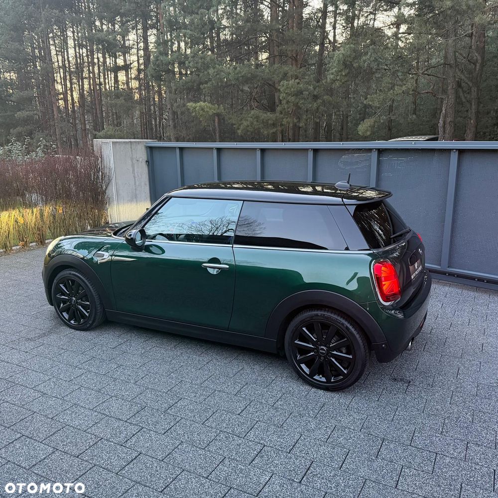 MINI Cooper Essential Trim - 3