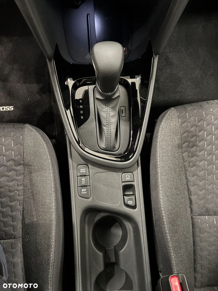 Toyota Yaris Cross Hybrid 1.5 Style - 17