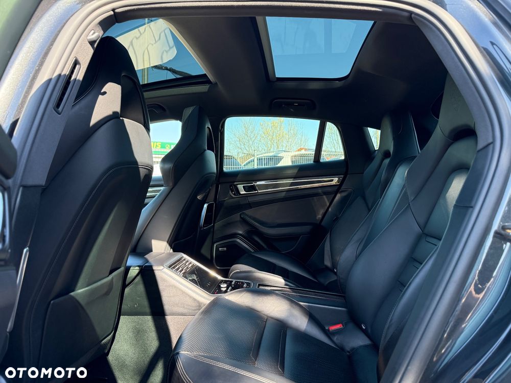 Porsche Panamera - 10