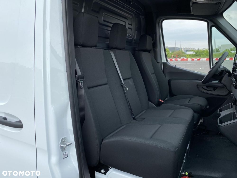 Mercedes-Benz Sprinter - 18
