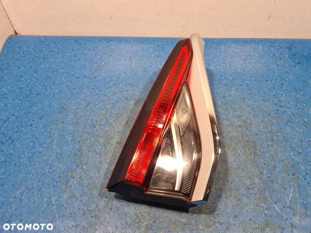 TOYOTA COROLLA E21 LAMPA TYŁ LEWA WEWNĘTRZNA 81590-02C20-00 - 5