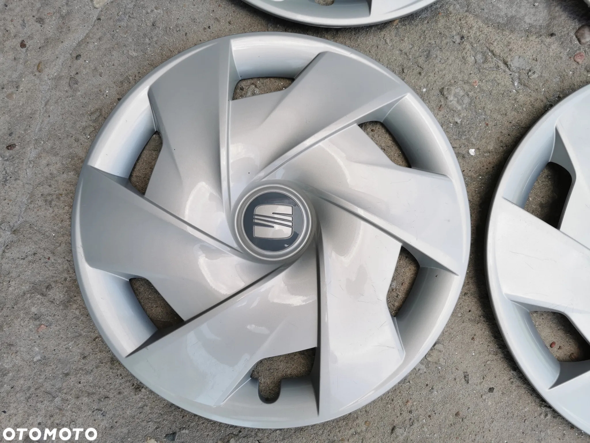 Seat Ibiza Kołpaki 15" KOMPLET spinki - 3