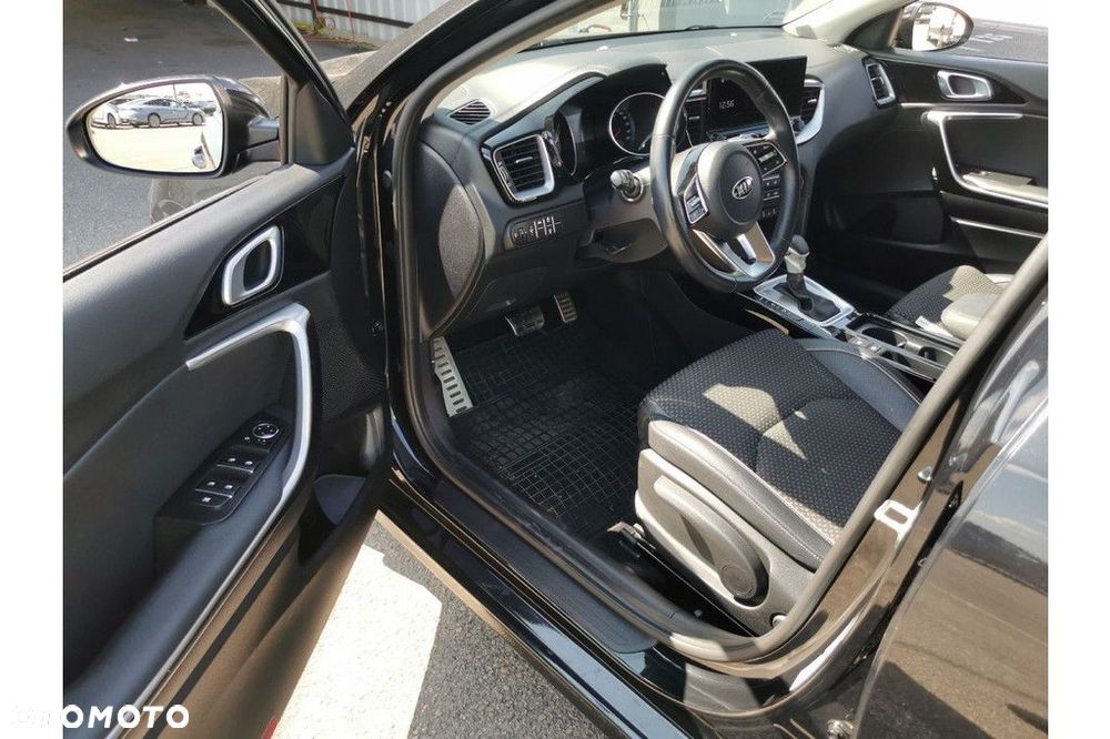 Kia Ceed - 5