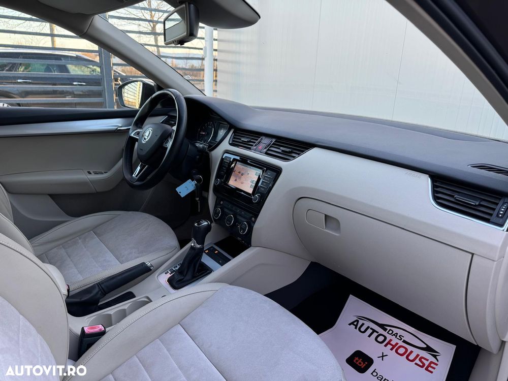 Skoda Octavia 1.6 TDI DSG Style - 11