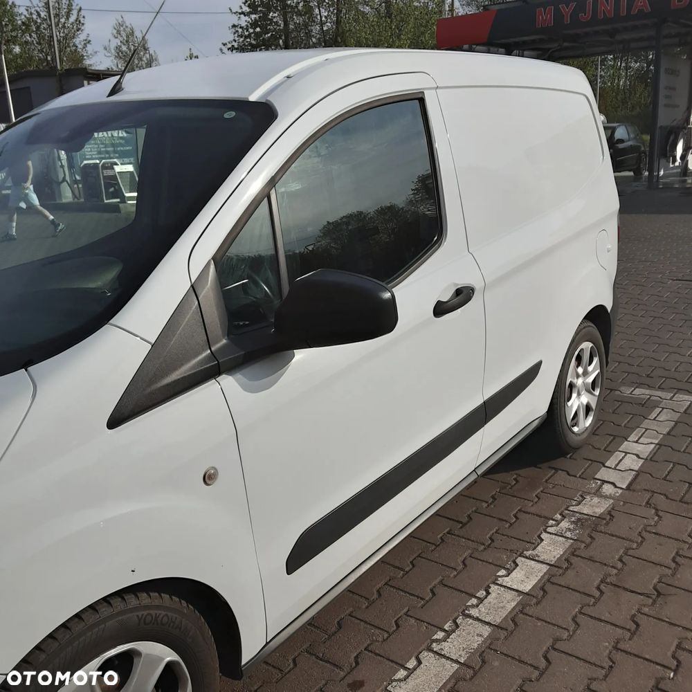 Ford Transit courier - 12