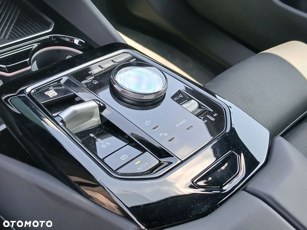 BMW Seria 5 - 22