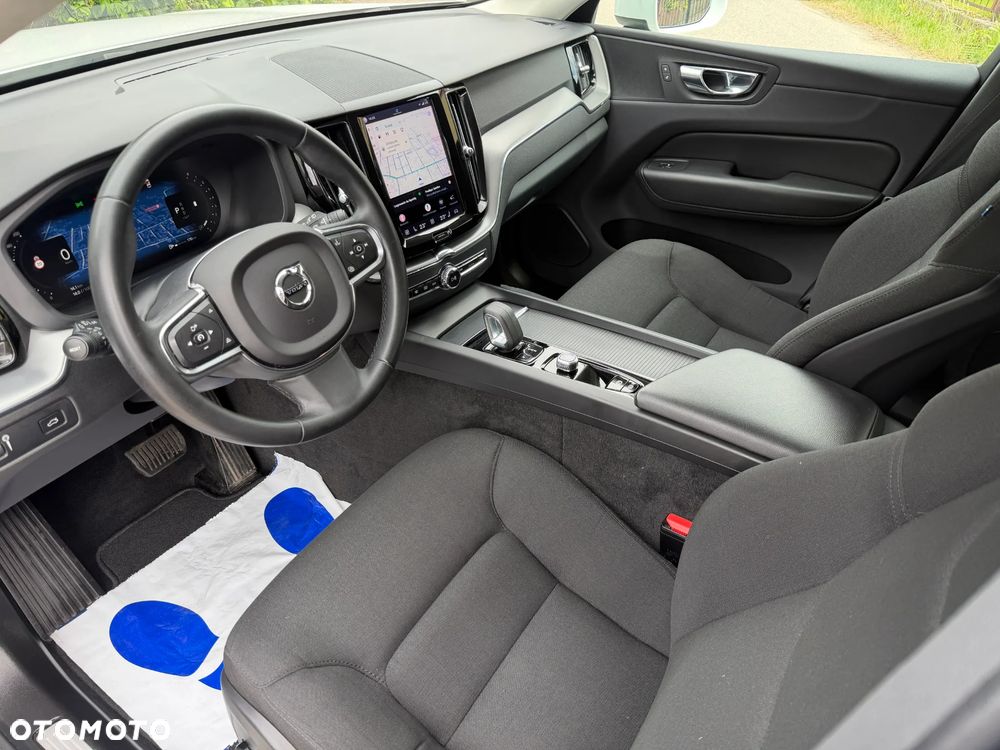 Volvo XC 60 B4 B Momentum Pro - 9