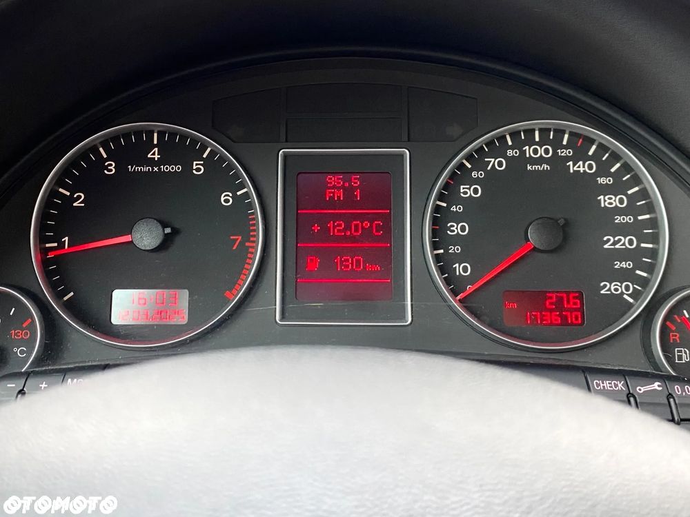 Audi A4 Limousine - 32