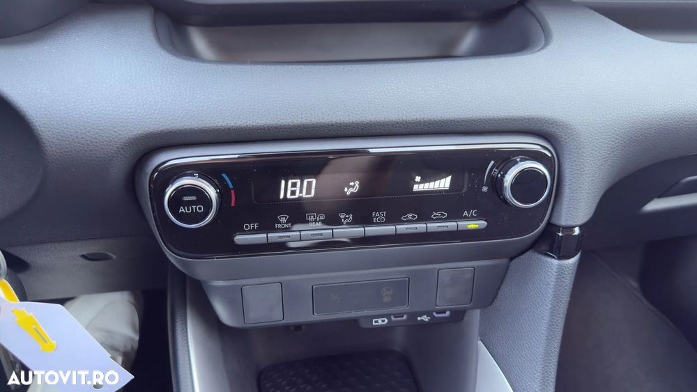 Toyota Yaris 1.5 VVT-i HSD Eco - 21