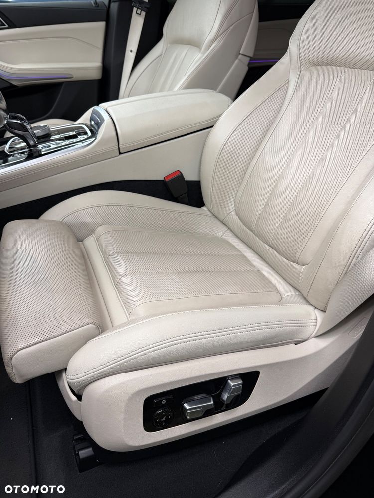 BMW X5 xDrive25d - 11