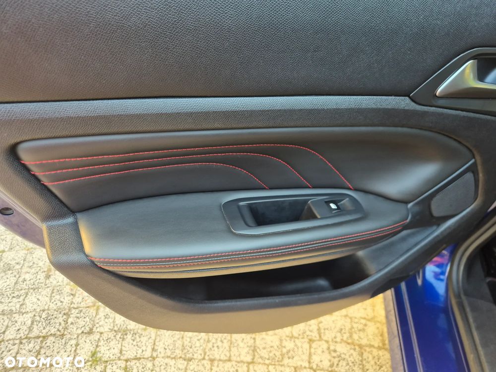 Peugeot 308 - 33