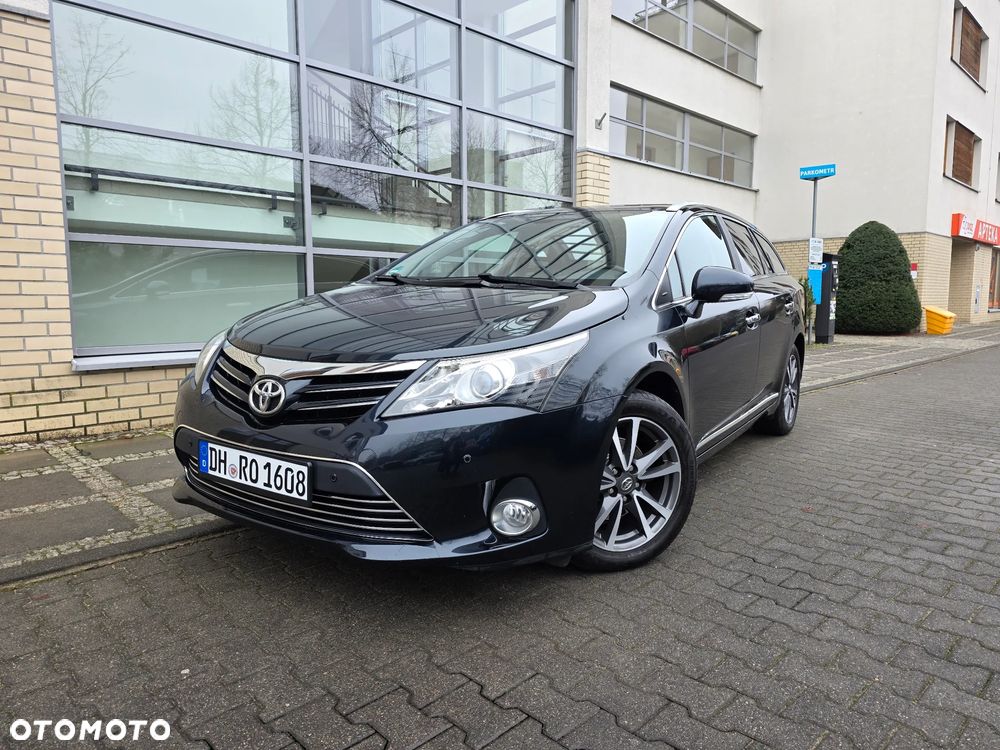 Toyota Avensis 1.8 Premium - 1