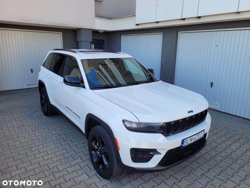 Jeep Grand Cherokee - 1