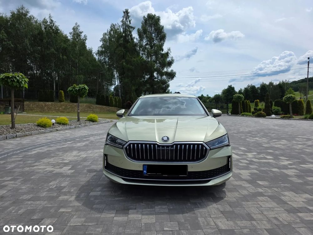 Skoda Superb 2.0 TDI SCR Selection DSG - 2
