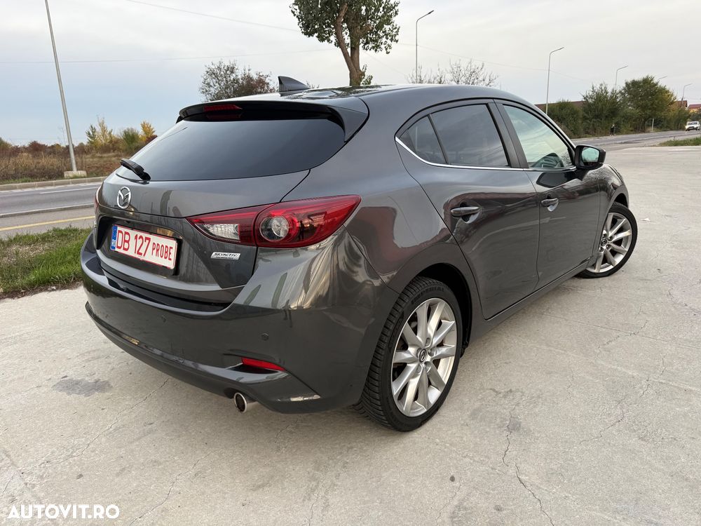 Mazda 3 - 3