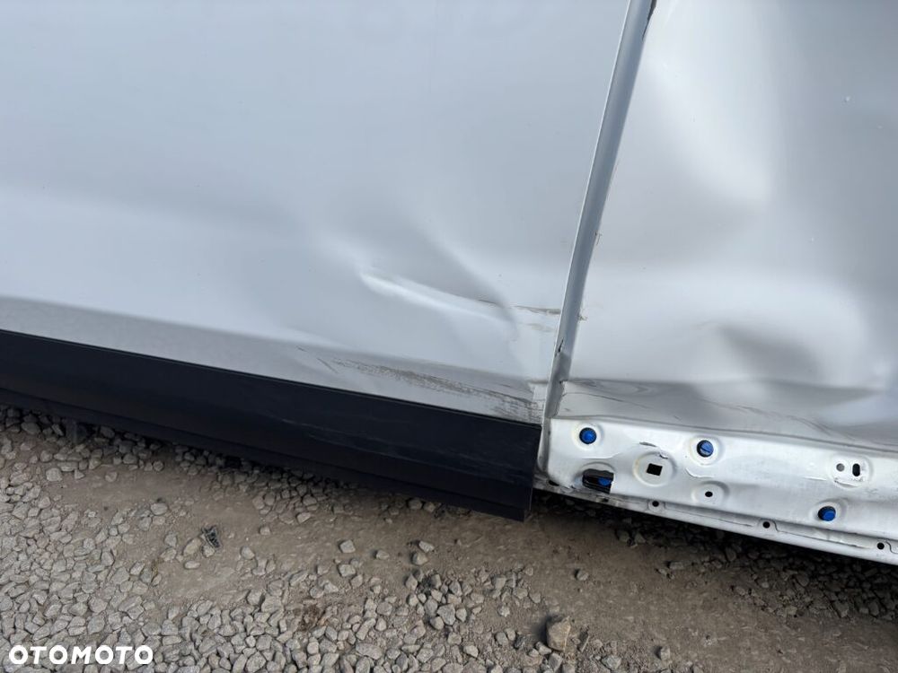 Ford Transit Courier - 15
