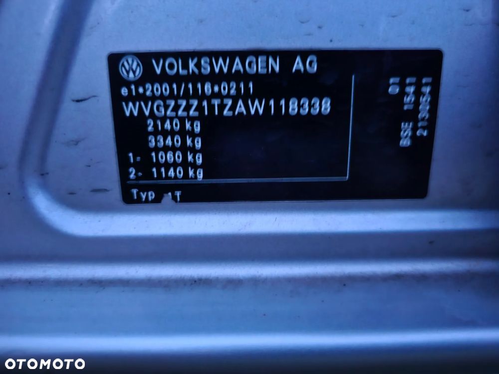 Volkswagen Touran 1.6 Conceptline - 24