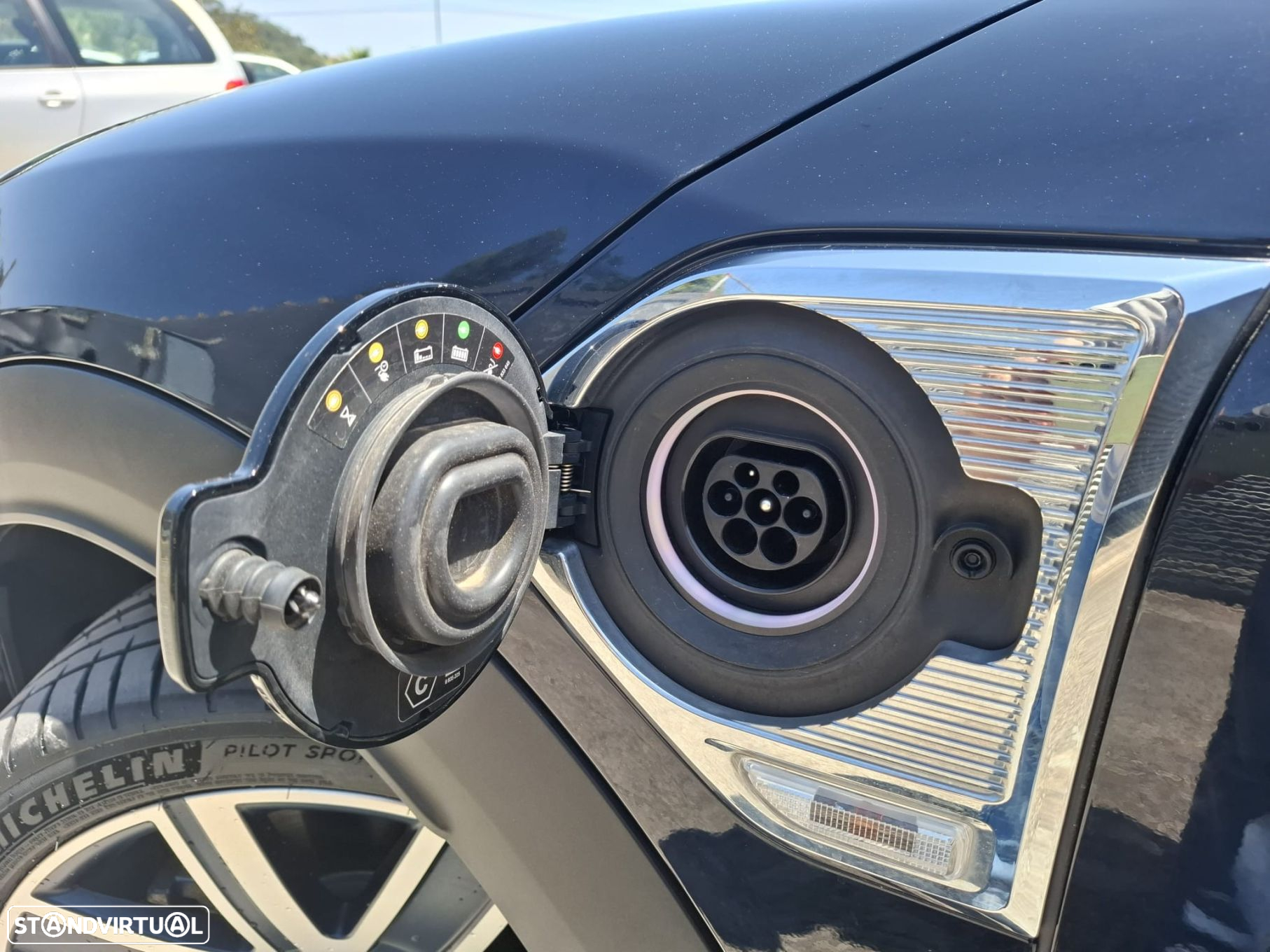 MINI Countryman Cooper SE ALL4 Yours Auto - 56
