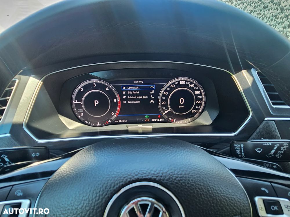 Volkswagen Tiguan - 11