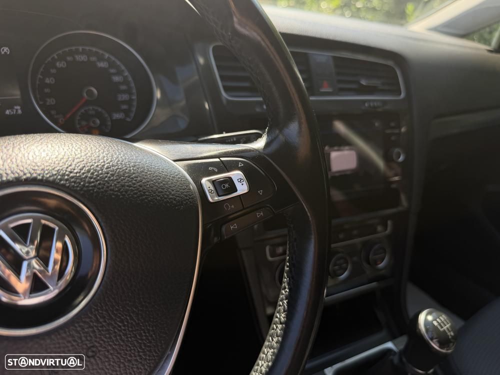 VW Golf 1.6 TDI Confortline - 20