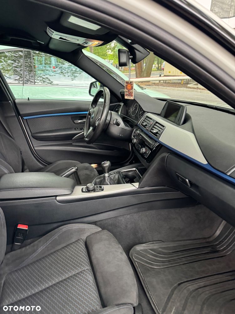 BMW Seria 3 318i - 12